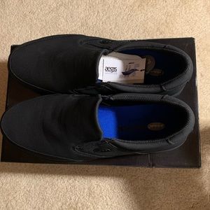 Men’s Sr.Scholls work shoes!!